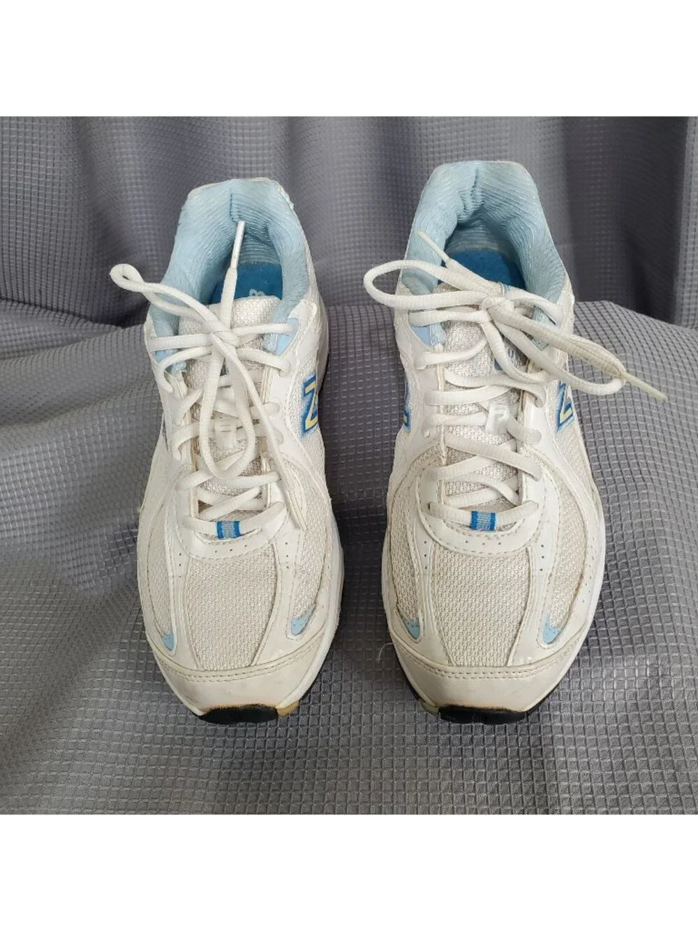 New Balance Womens 494 Size 8.5 Walking Shoes White Blue Comfort Lightweight - Picture 1 of 10